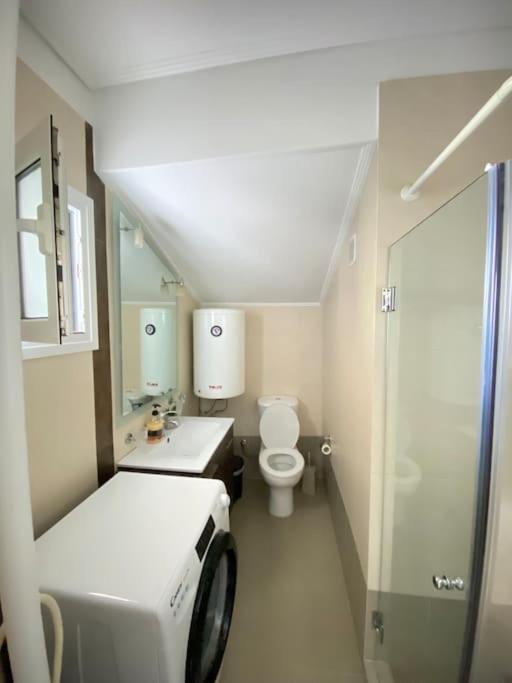 Cozy 2 Room Apartment With Garden Near Athens Air-Port Artemida  Exterior photo
